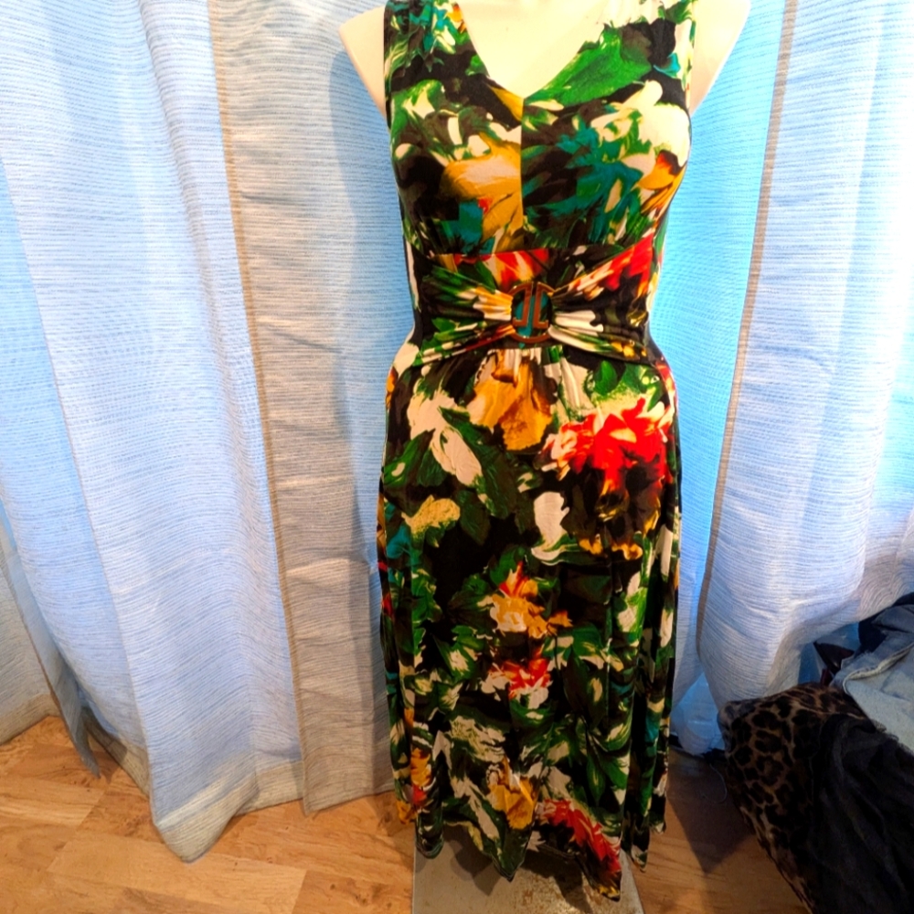 Liz Lange Green and Gold Embellished Pleated Maxi Dress - Size M